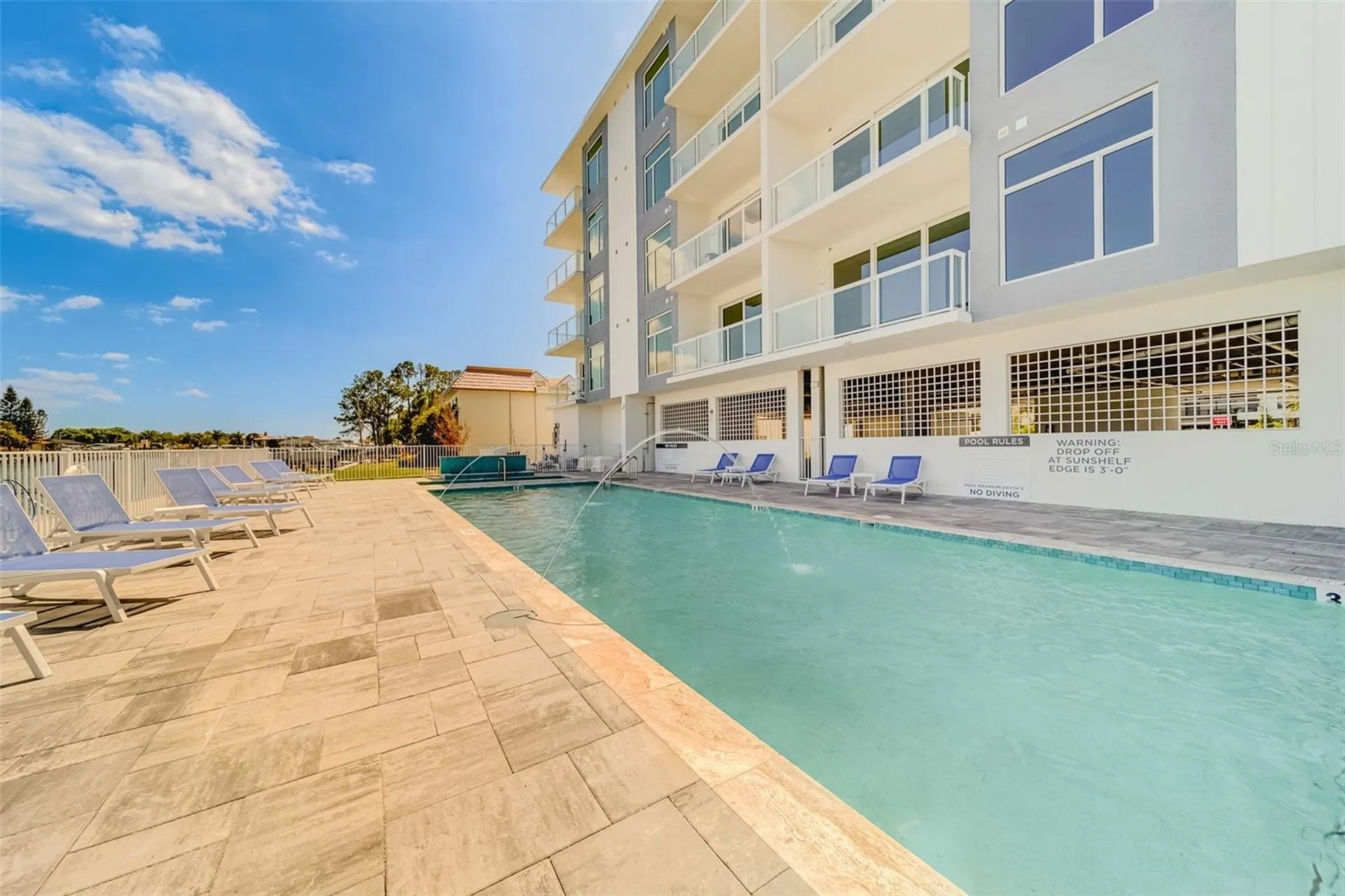 415 Island Way Clearwater FL 33767