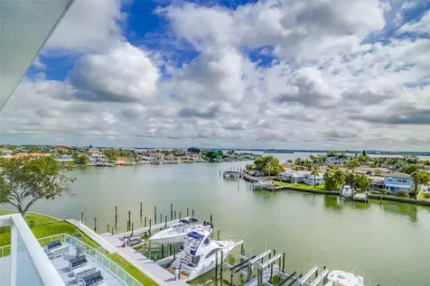 415 Island Way Clearwater FL 33767