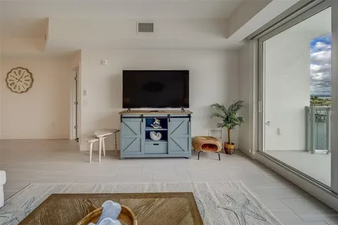 415 Island Way Clearwater FL 33767