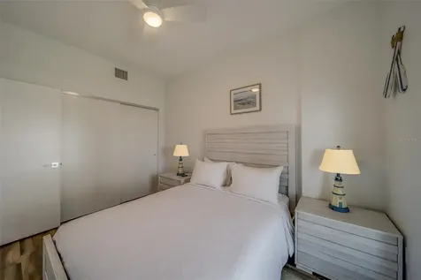 415 Island Way Clearwater FL 33767