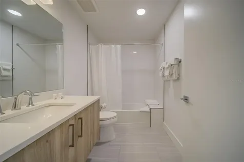 415 Island Way Clearwater FL 33767