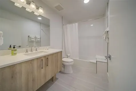415 Island Way Clearwater FL 33767
