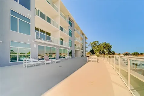 415 Island Way Clearwater FL 33767