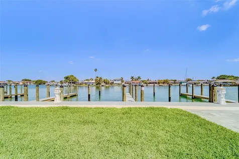 415 Island Way Clearwater FL 33767