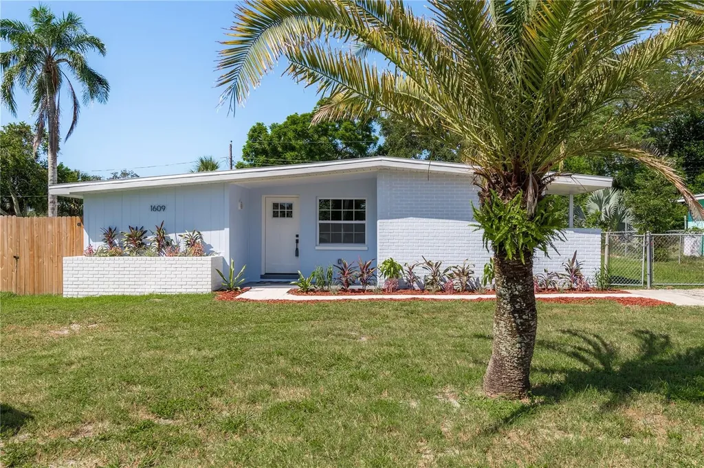 1609 Nebraska Avenue Palm Harbor FL 34683