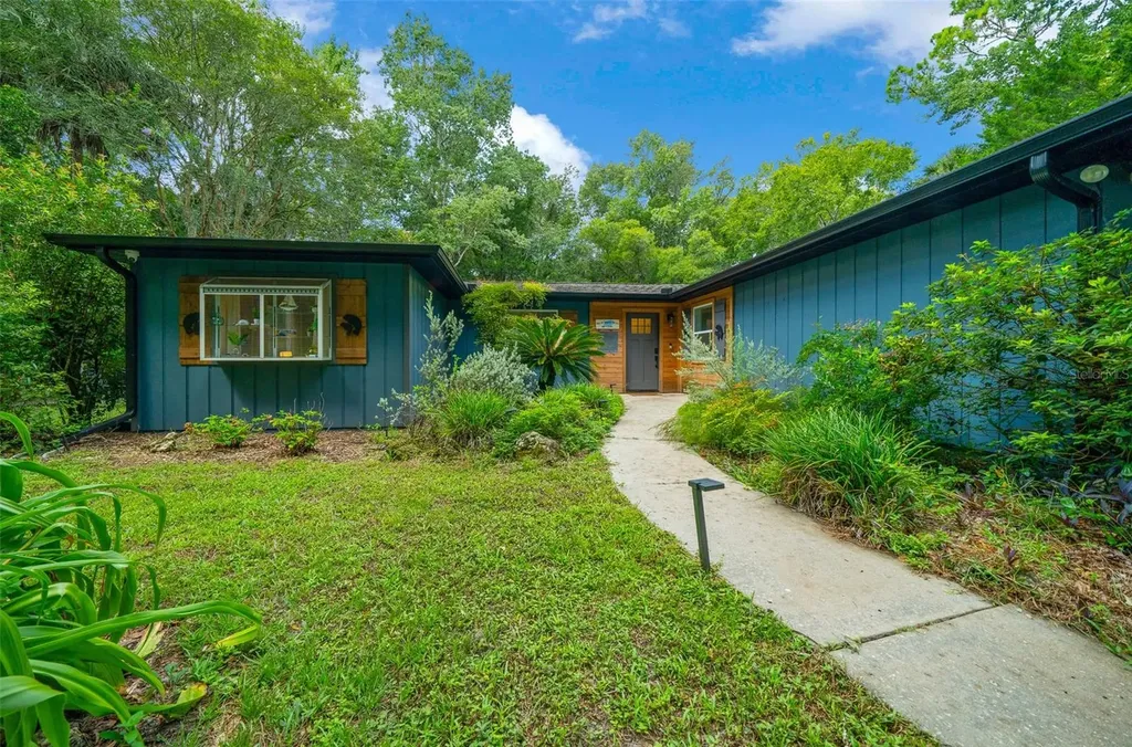 8980 W White Dogwood Drive Homosassa FL 34448