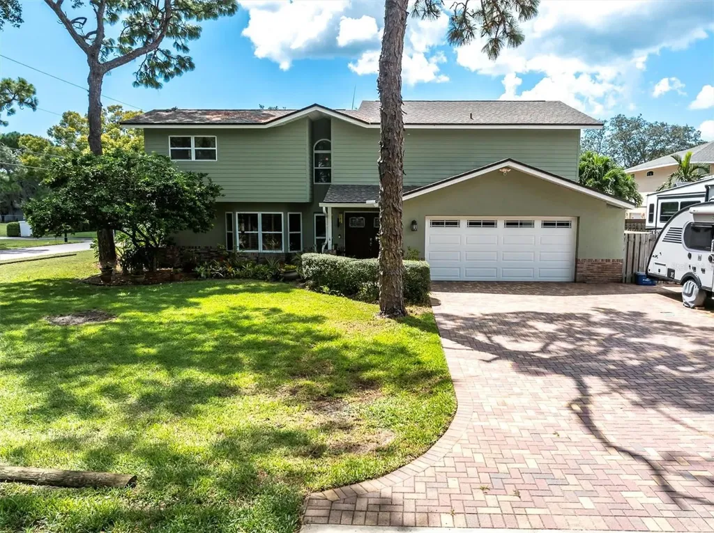 9800 E Bay Street Seminole FL 33776