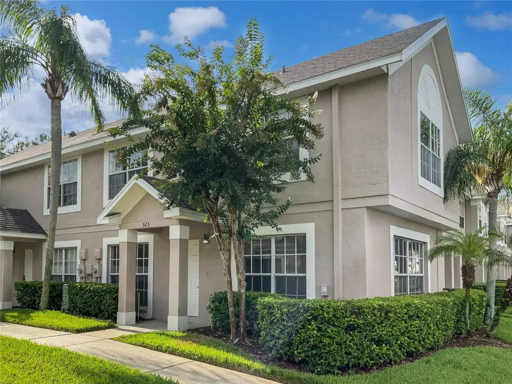523 Kensington Lake Circle Brandon FL 33511
