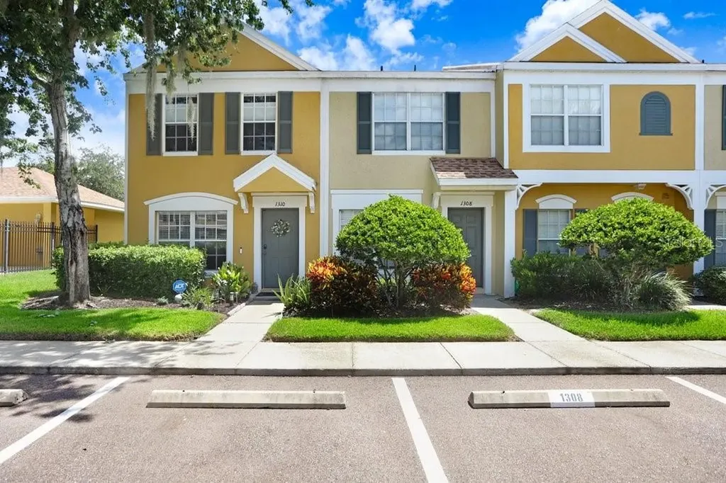 1310 Costa Mesa Drive Wesley Chapel FL 33543