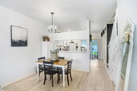 1310 Costa Mesa Drive Wesley Chapel FL 33543