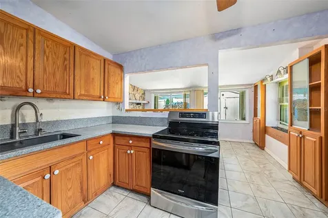 1709 W Humphrey Street Tampa FL 33604