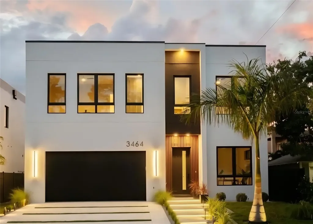 3464 Camino Real Sarasota FL 34239