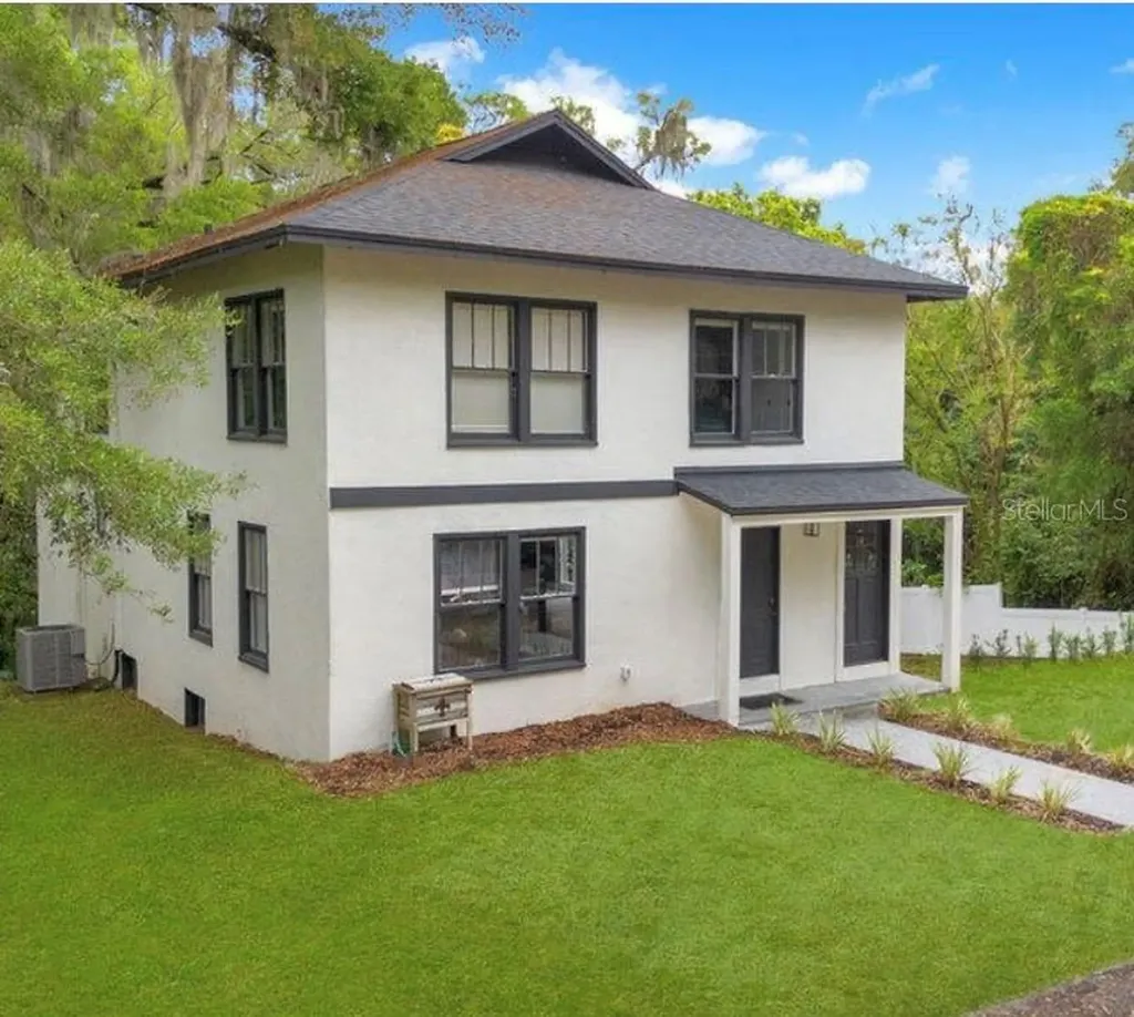 127 N Phippen Avenue Deland FL 32724