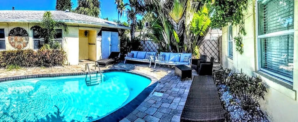 42 Somerset Street Clearwater Beach FL 33767