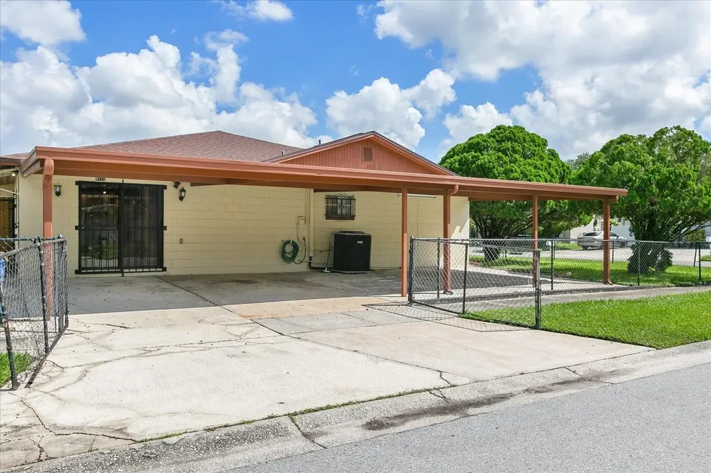 4810 Bonita Vista Drive Tampa FL 33634