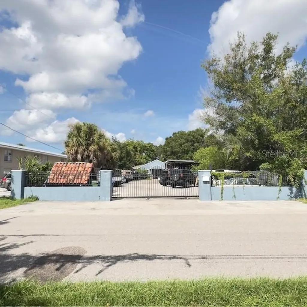4420 N Hale Avenue Tampa FL 33614