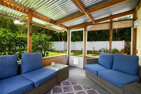 5914 13th Avenue N St Petersburg FL 33710