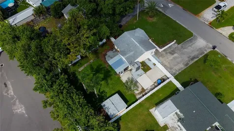 5914 13th Avenue N St Petersburg FL 33710