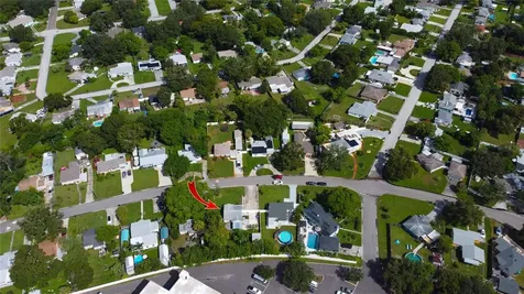 5914 13th Avenue N St Petersburg FL 33710