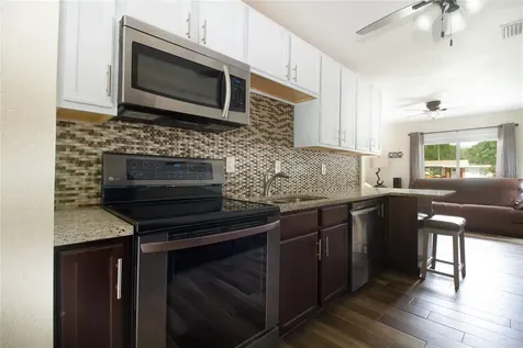 5914 13th Avenue N St Petersburg FL 33710