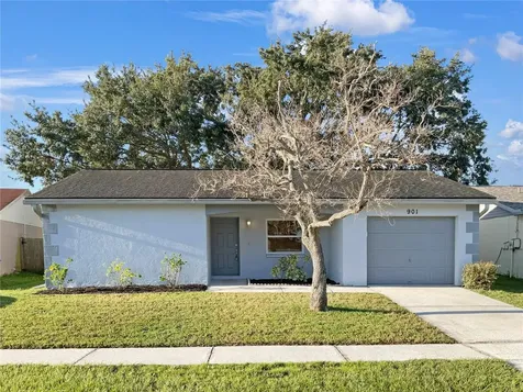901 Axlewood Circle Brandon FL 33511