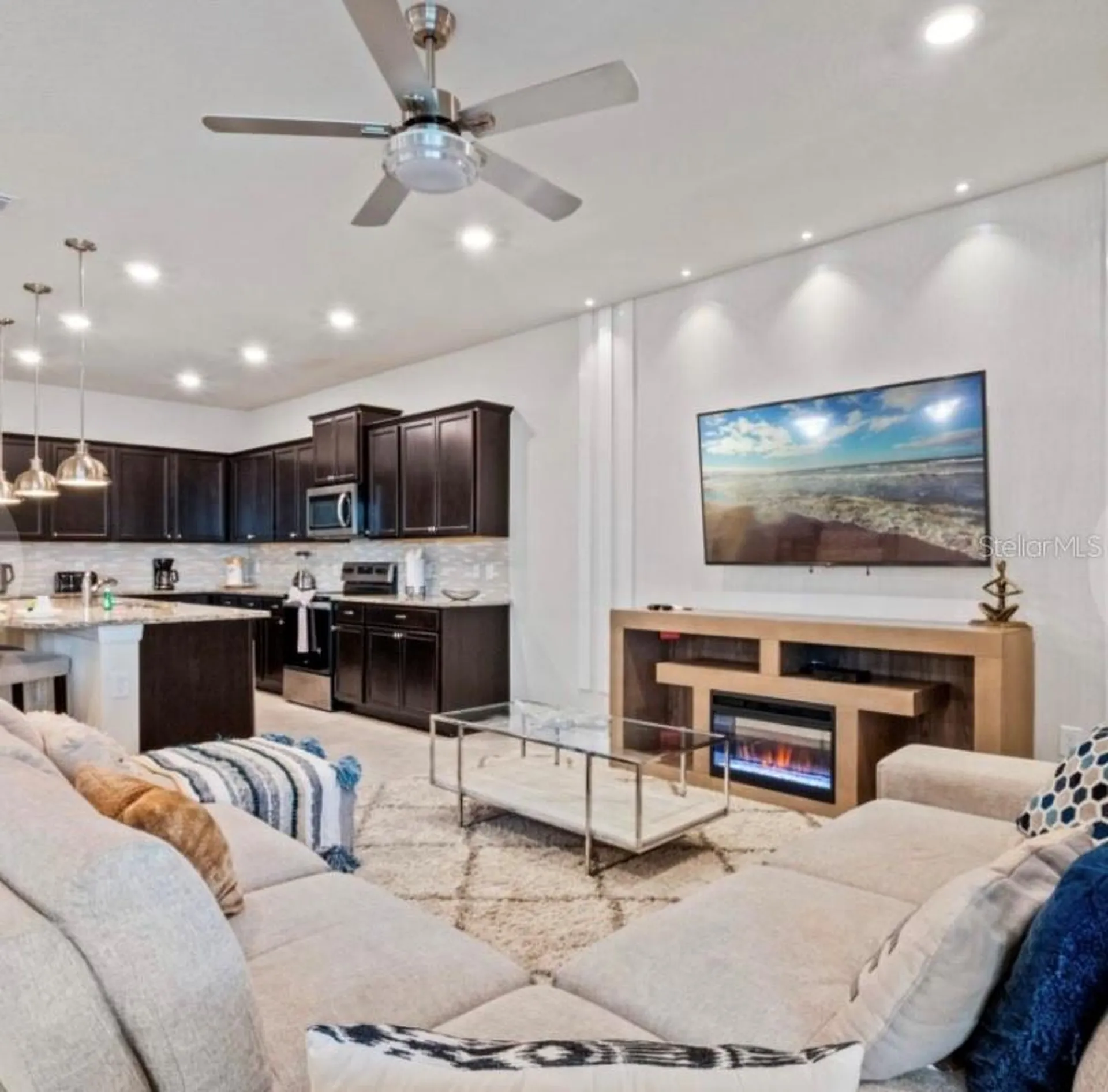 2031 Lelani Circle Davenport FL 33897