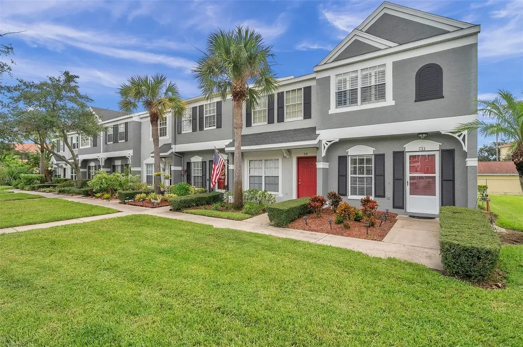 233 Countryside Key Boulevard Oldsmar FL 34677