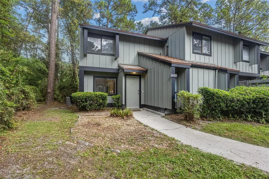 2440 NW 47th Lane Gainesville FL 32605