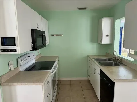 2391 10th Street Sarasota FL 34237