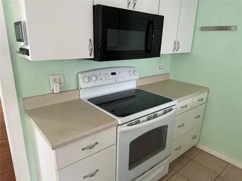 2391 10th Street Sarasota FL 34237