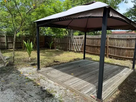 2391 10th Street Sarasota FL 34237