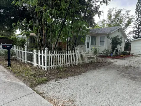 2391 10th Street Sarasota FL 34237
