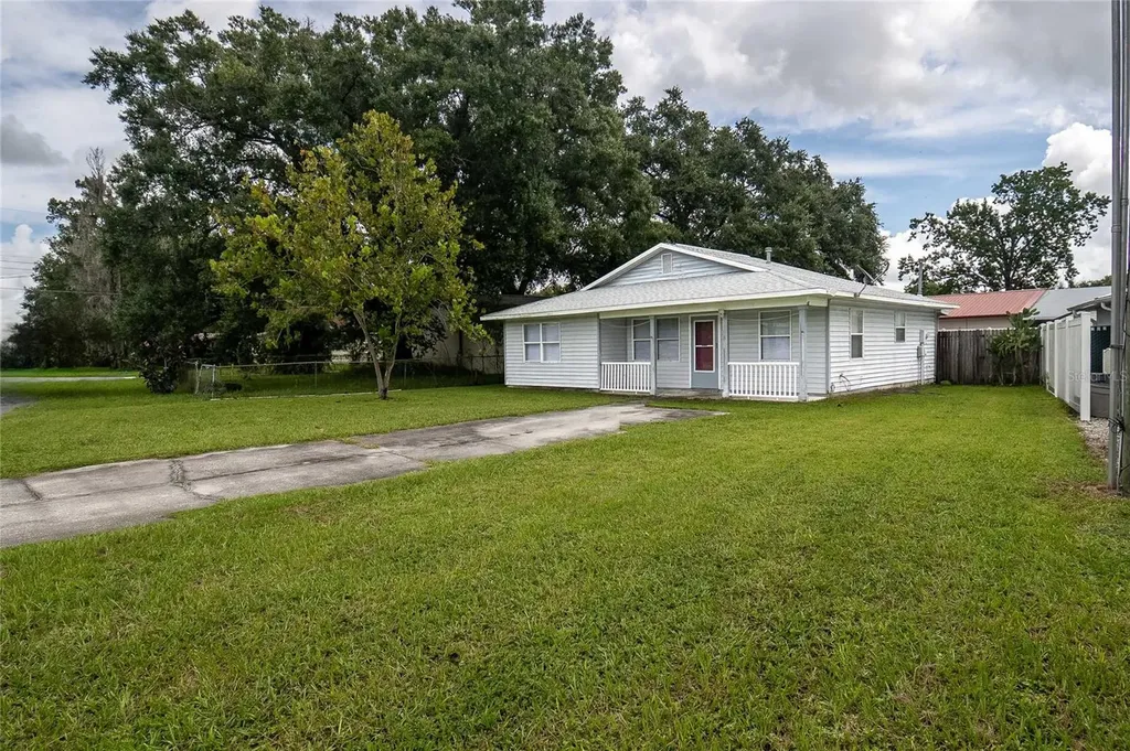 1216 Pinewood Avenue Lakeland FL 33815