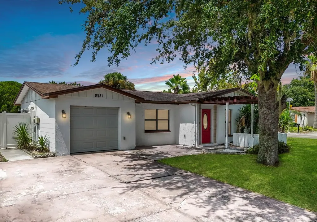 9931 Woodstock Lane Port Richey FL 34668
