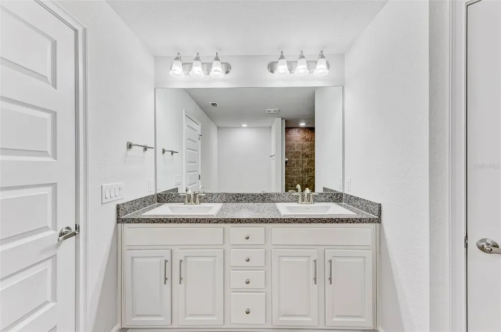 105 Dartmouth Road Venice FL 34293