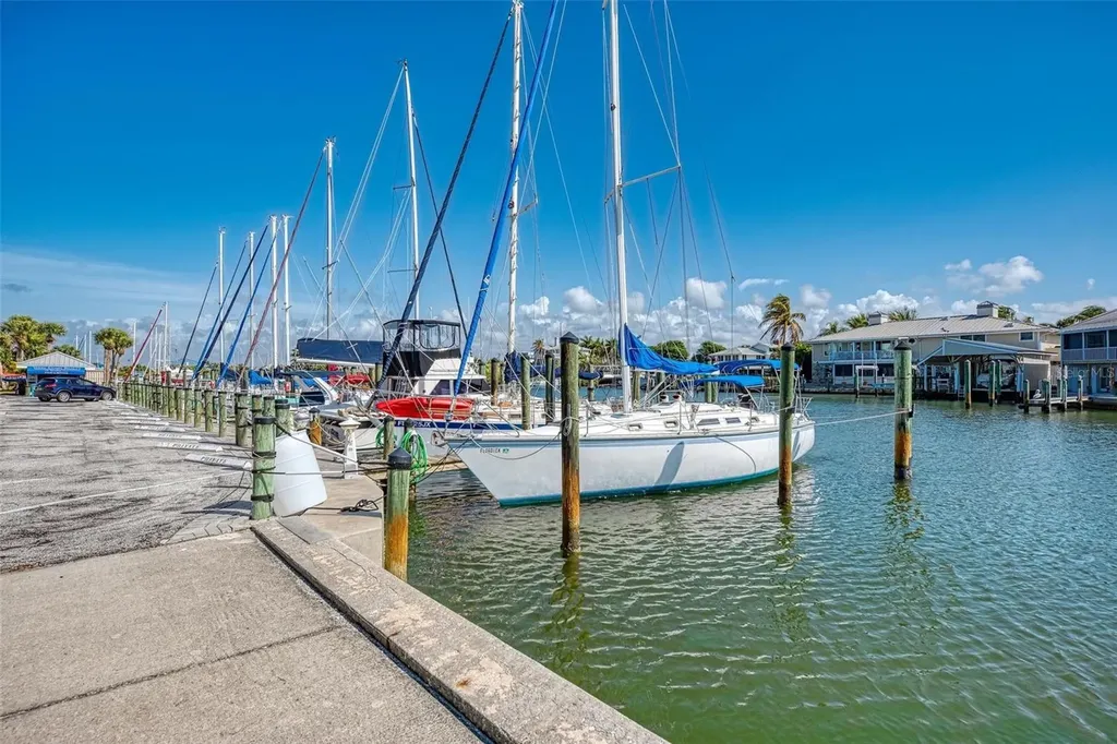 105 Dartmouth Road Venice FL 34293