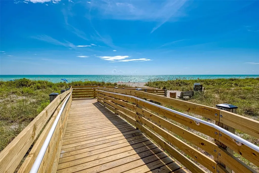 105 Dartmouth Road Venice FL 34293