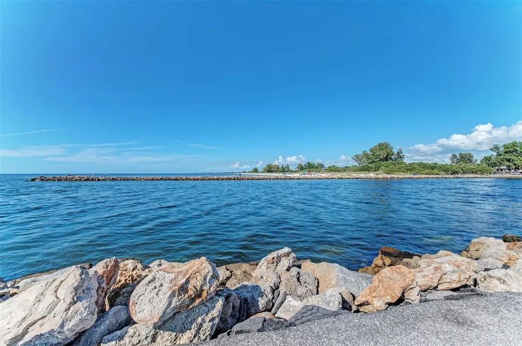 105 Dartmouth Road Venice FL 34293
