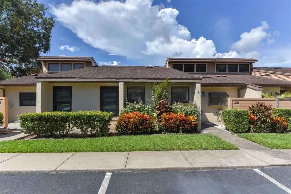 1226 Charter Oaks Circle Daytona Beach FL 32117