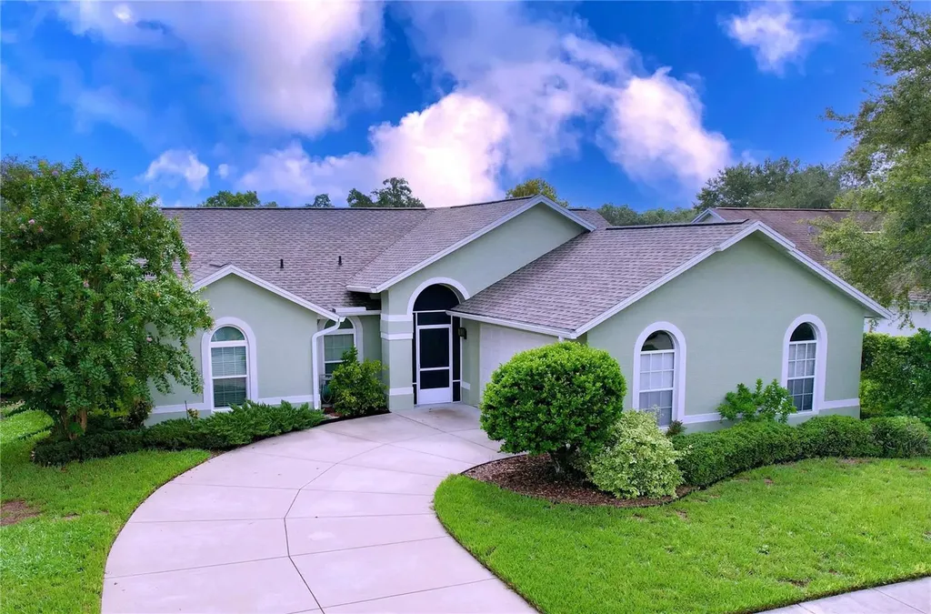 2310 Tioga Drive Land O Lakes FL 34639