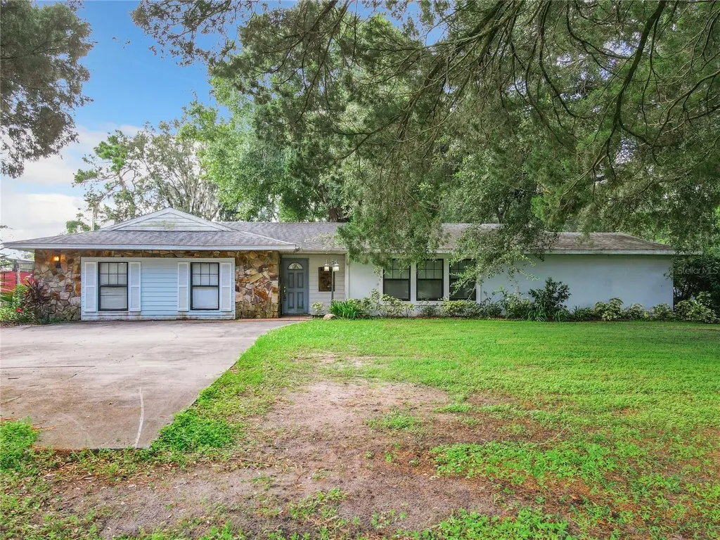 1967 Foxhollow Drive E Auburndale FL 33823