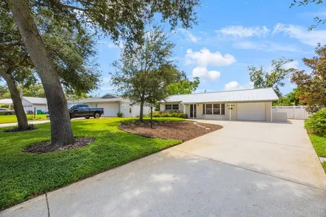 5580 43rd Avenue N St Petersburg FL 33709