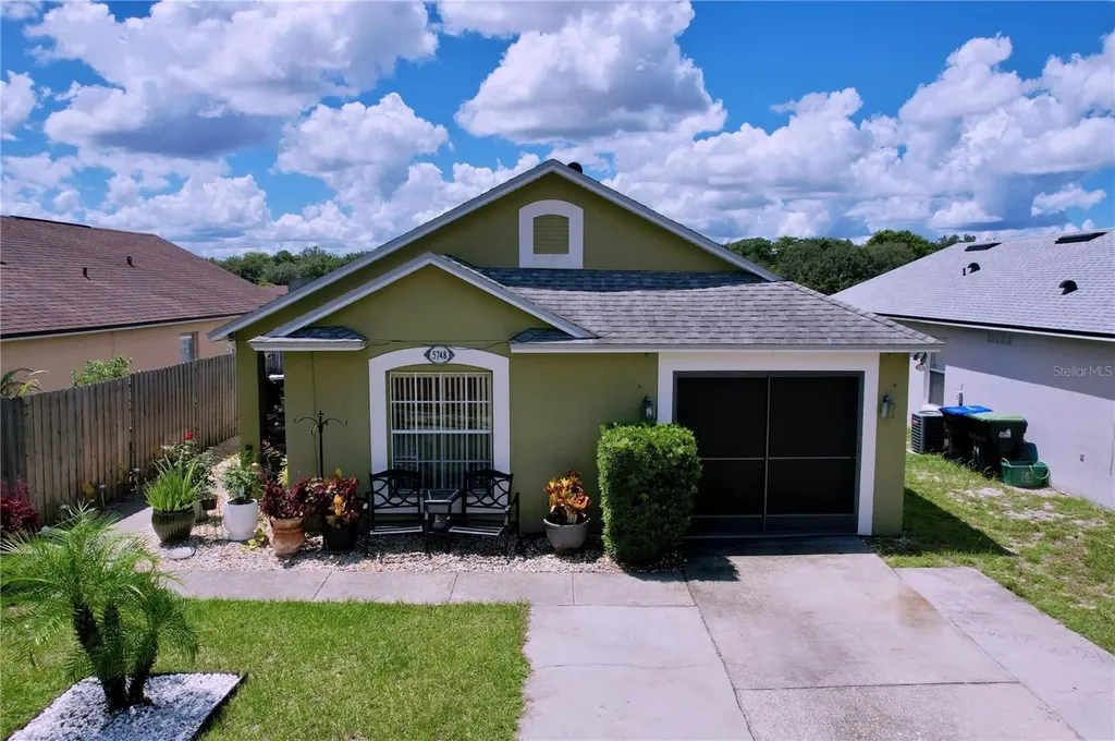 5748 Golf Club Parkway Orlando FL 32808