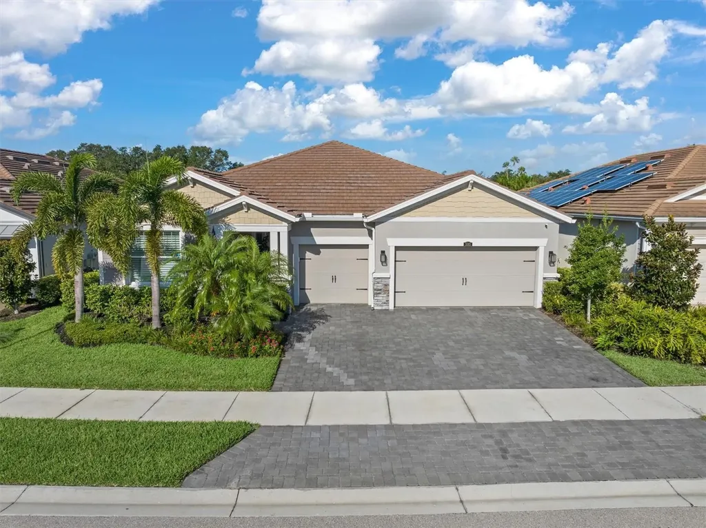 5585 Long Shore Loop Sarasota FL 34238