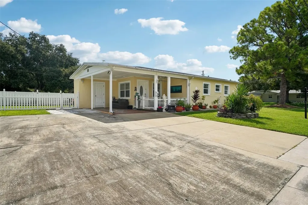 7625 16th Street N St Petersburg FL 33702