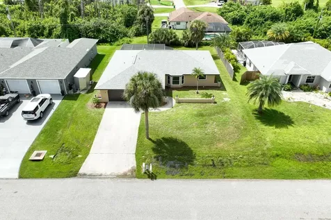 9233 New Martinsville Avenue Englewood FL 34224