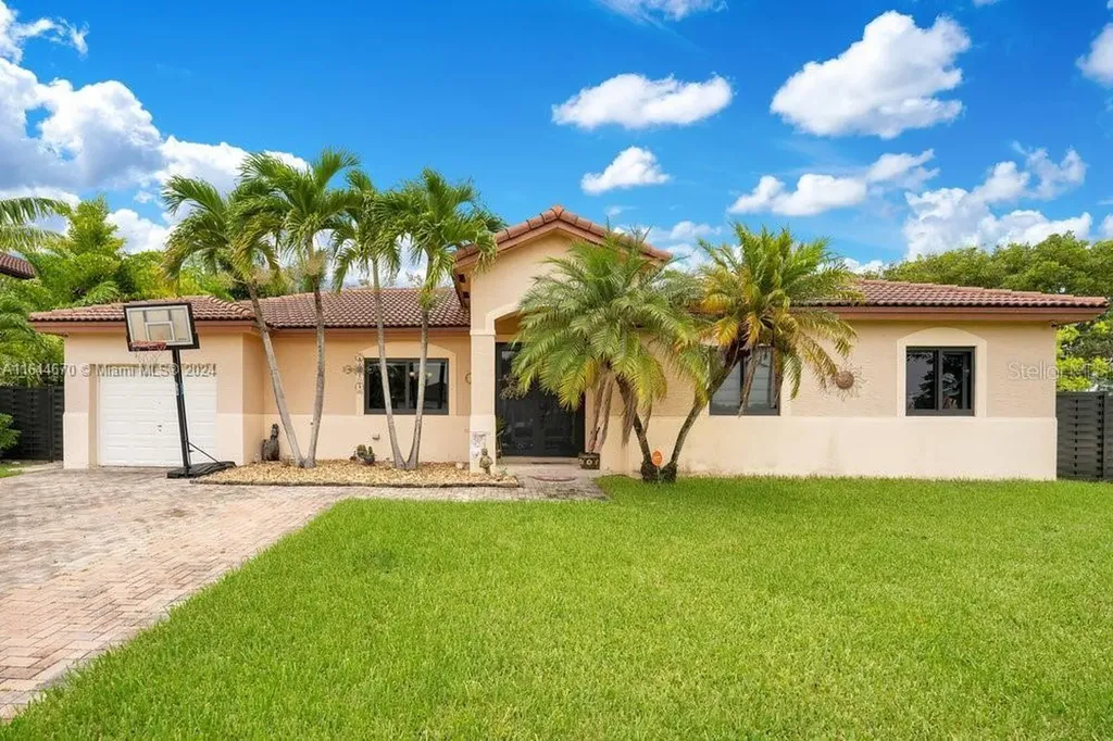 14203 SW 289th Terrace Homestead FL 33033