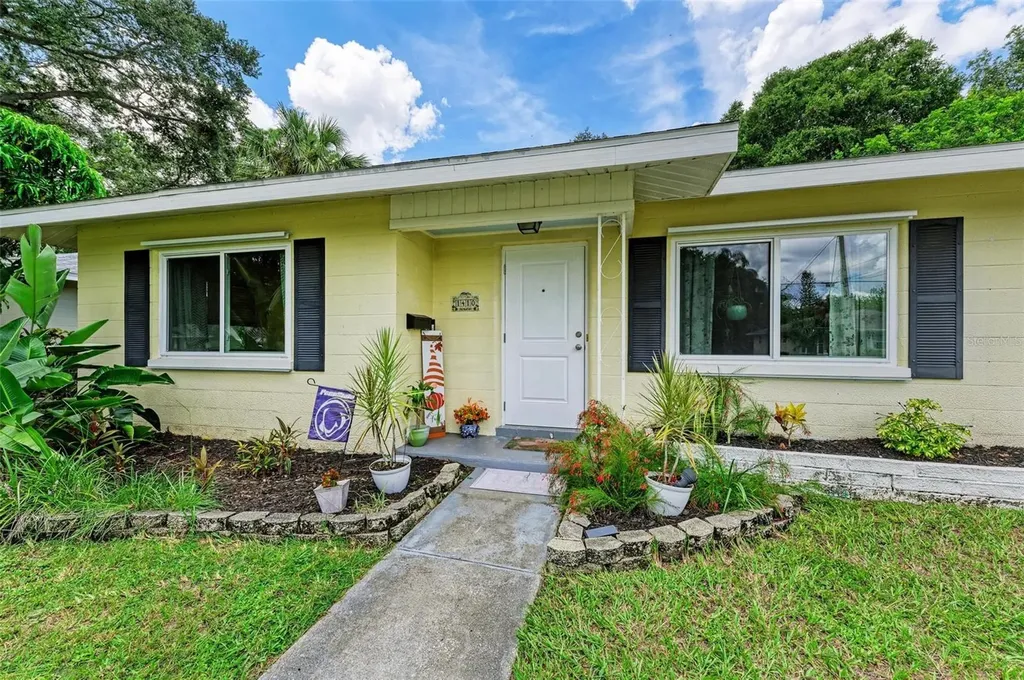 1410 21st Street W Bradenton FL 34205