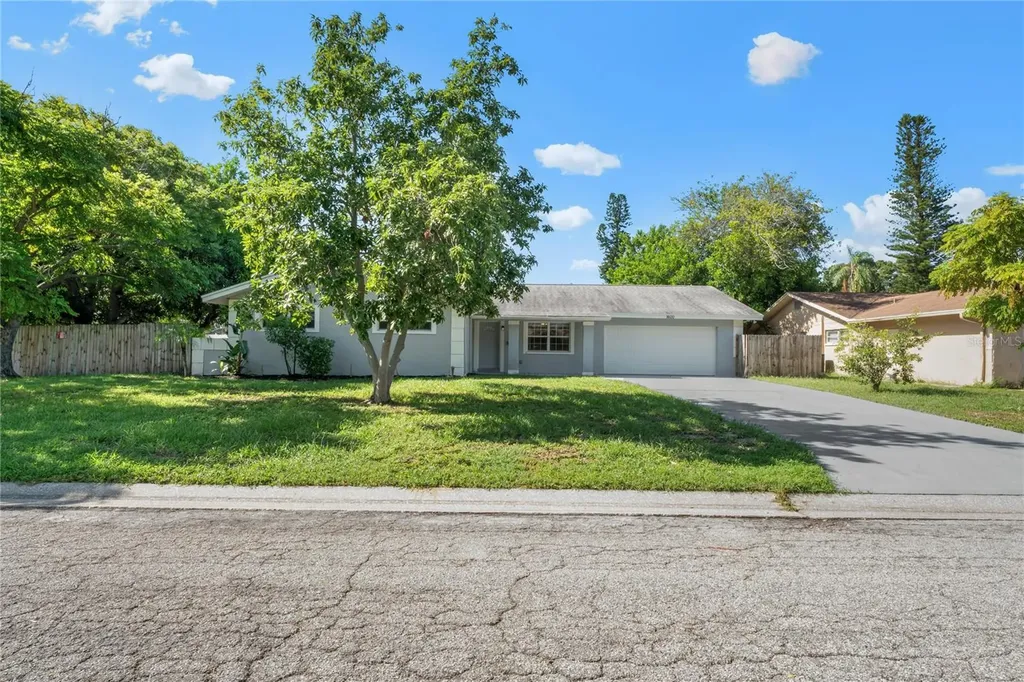 1600 67th Avenue S St Petersburg FL 33712