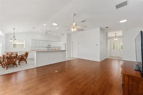 1683 Moncks Corner The Villages FL 32162